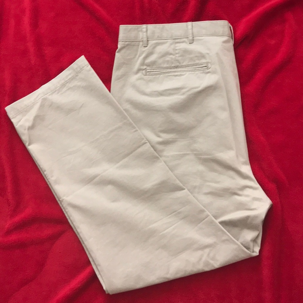 Men’s Khaki pants. Size 46/32